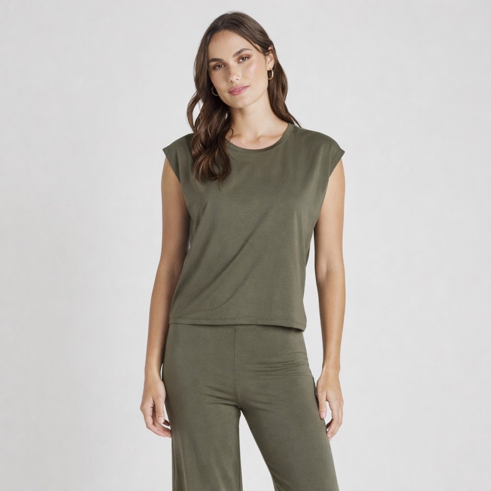 ✨ Splendid Olive Muscle Tank Top | Size Small ✨